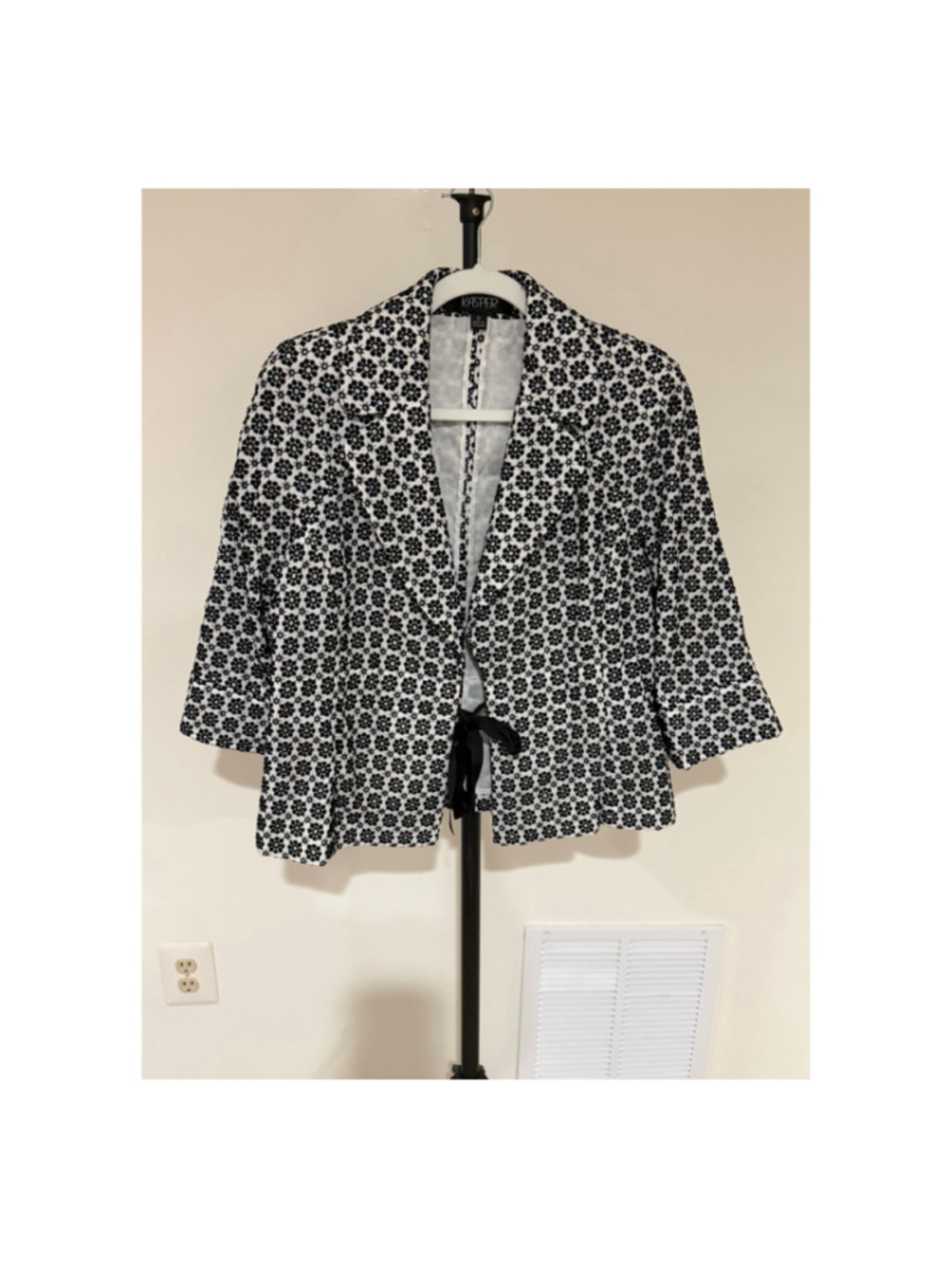 Kasper Black White Floral Eyelet Blazer Jacket Size 10 (EUC)